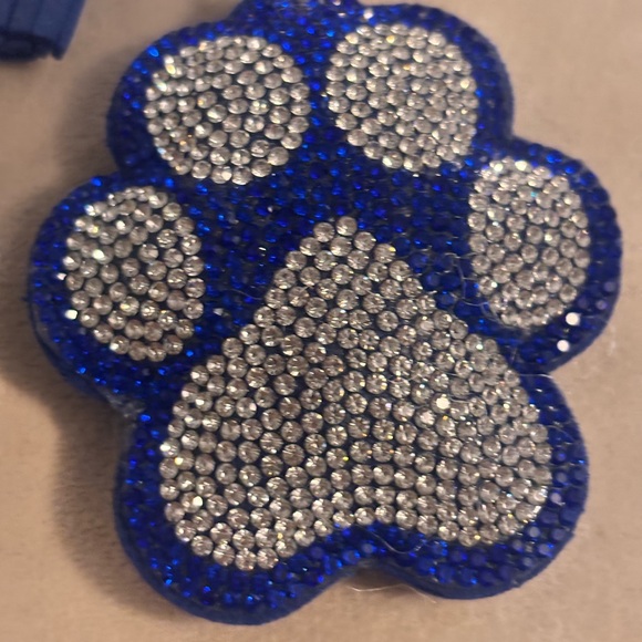 Blue Silver & Gold Tone Paw Keychain NEW - Picture 2 of 5